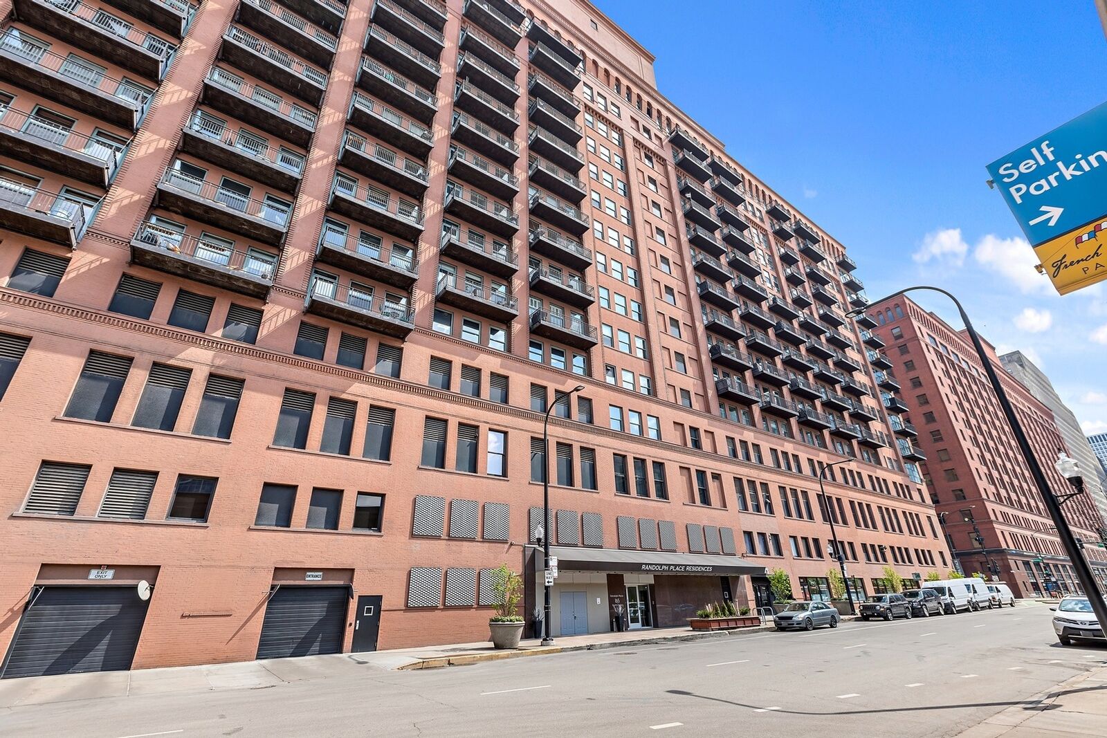 Property Photo: 165 N Canal Street 1004 IL 60606