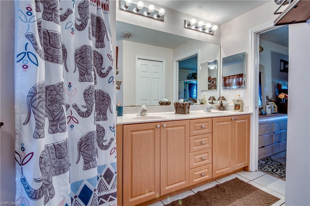 Property Photo:  2818 18th Street SW  FL 33976 