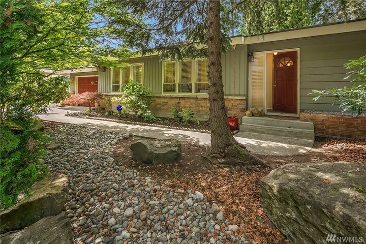 Property Photo:  16715 SE 14th St  WA 98008 