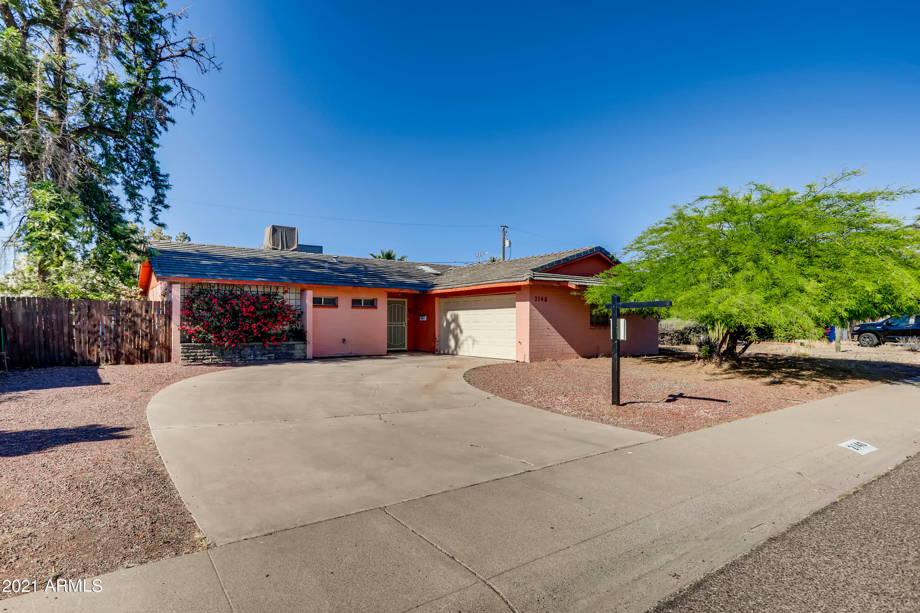 Property Photo: 2146 W Willow Avenue AZ 85029