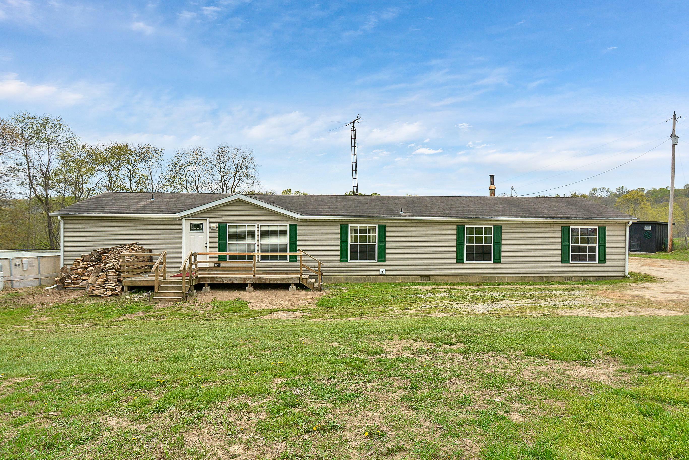 Property Photo: 21151 Township Road 372 OH 43843