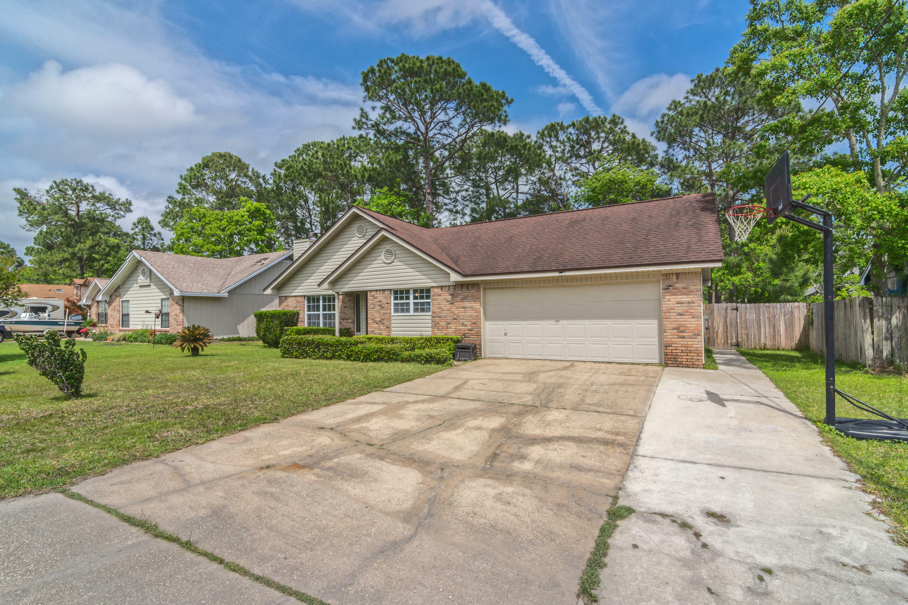 Property Photo:  1609 W Campbell Drive  FL 32547 