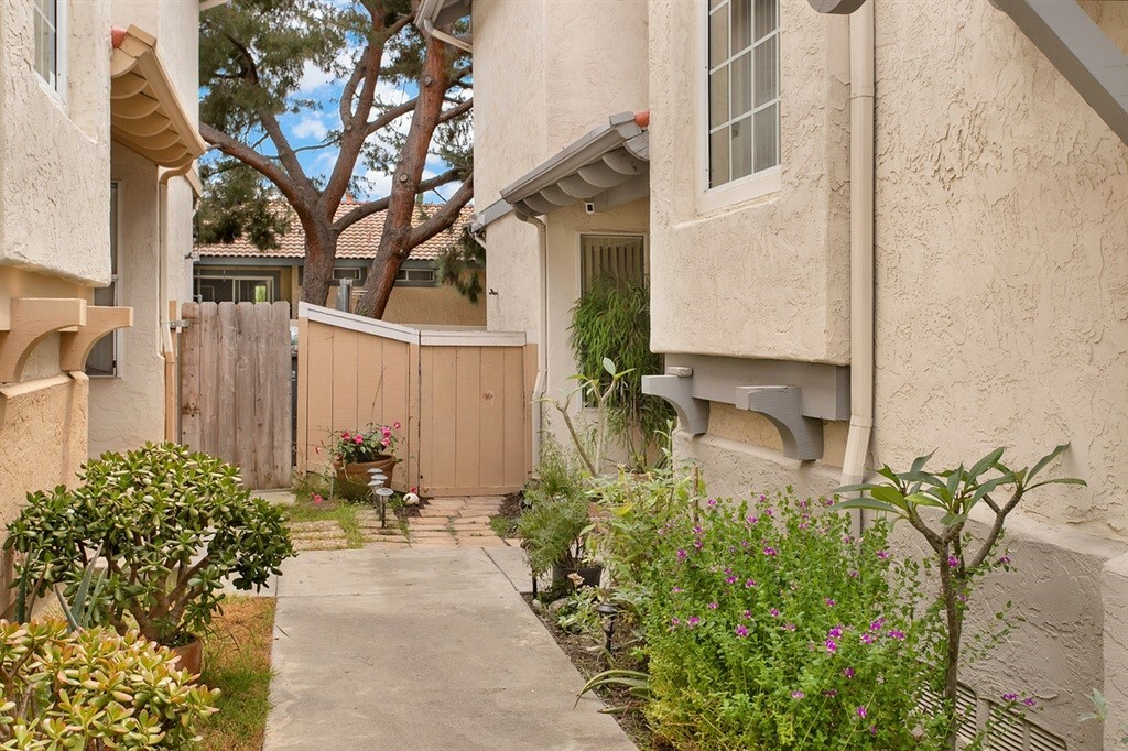 Property Photo: 1785 Promenade Pl CA 92083