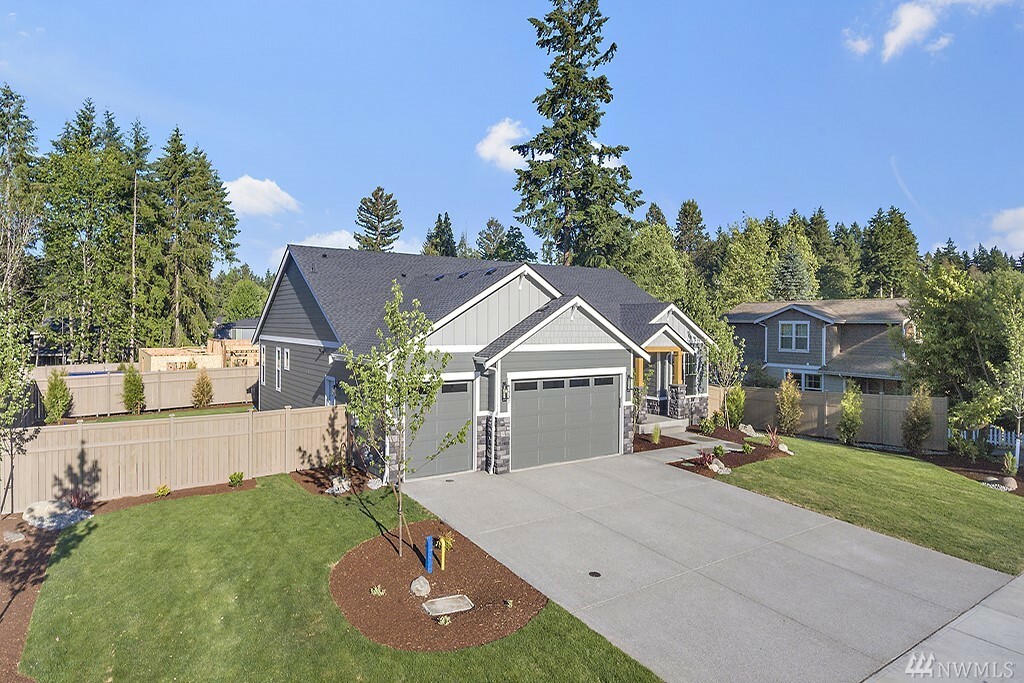 Property Photo:  507 Stevens St  WA 98388 