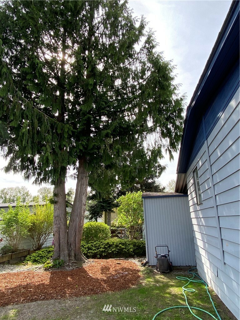 Property Photo:  620 112th Street SE 149  WA 98208 