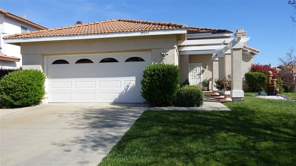 Property Photo: 39944 Trowbridge Ct CA 92563