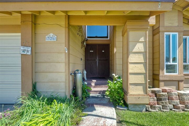 Property Photo:  726 Sunningdale Dr  CA 92057 