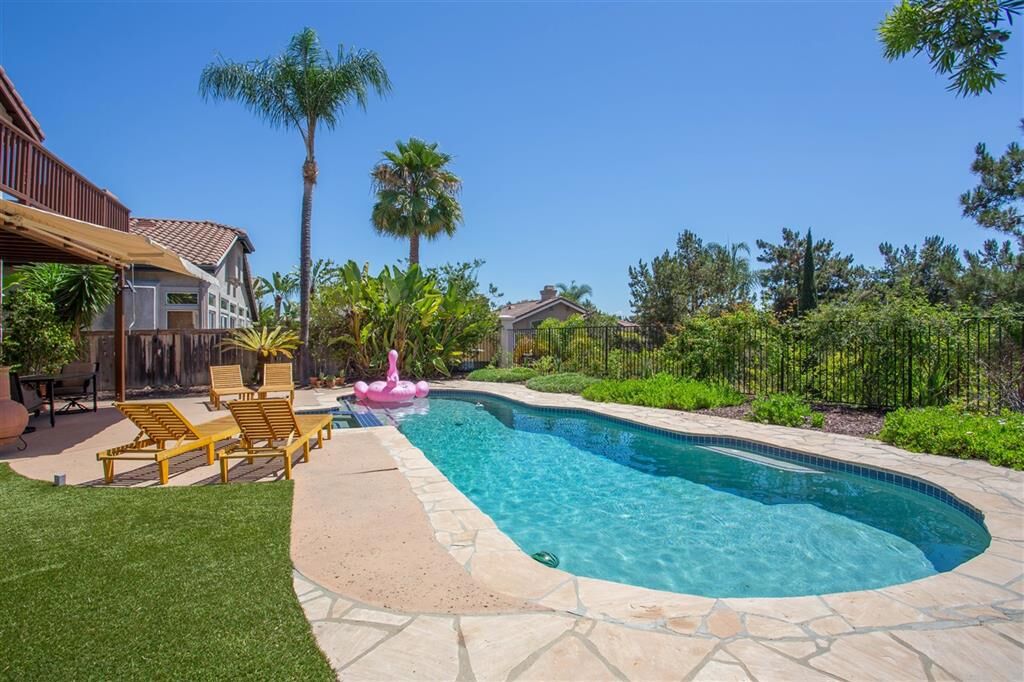 Property Photo:  755 Marigold Way  CA 92078 