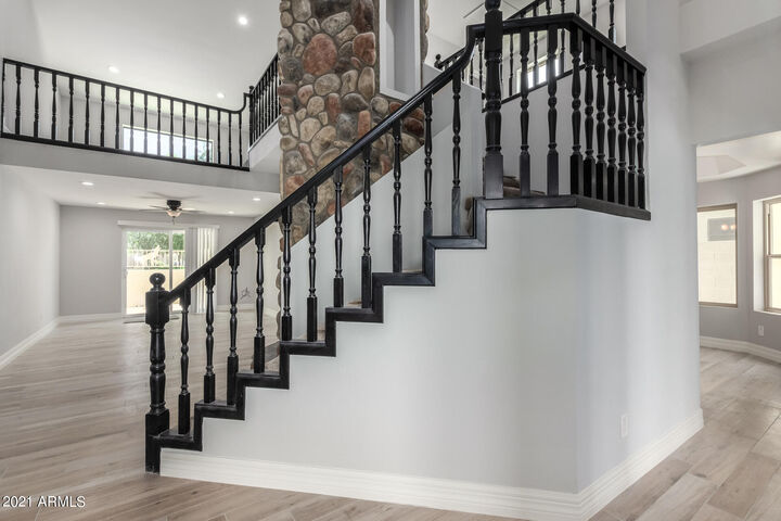 Property Photo: 19925 N Denaro Drive AZ 85308