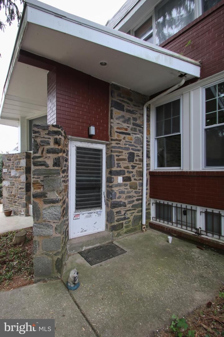 Property Photo: 2734 W Country Club Road PA 19131
