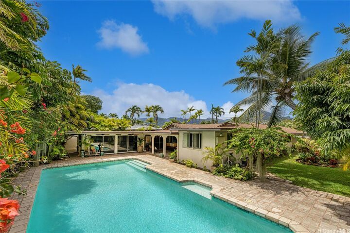 513 Kaiemi Street  Kailua HI 96734 photo