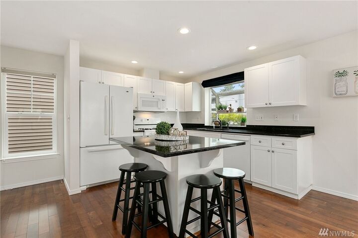 Property Photo:  10301 Evanston Ave N  WA 98133 