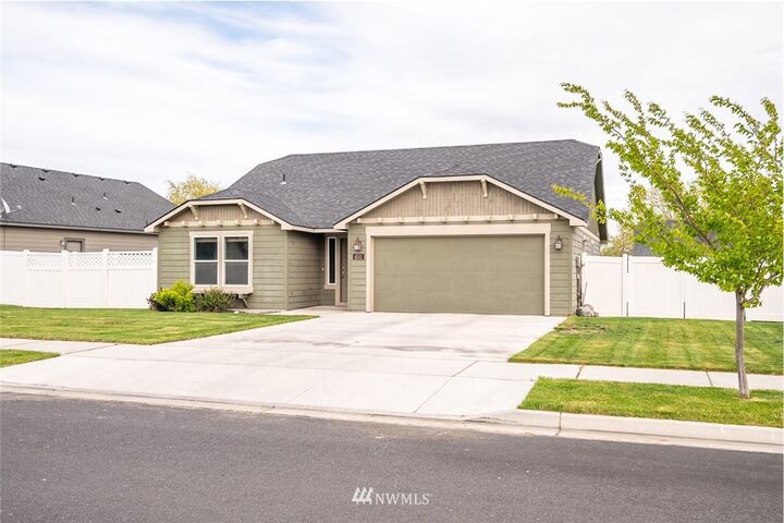 Property Photo: 4511 W Wesley Place WA 98837