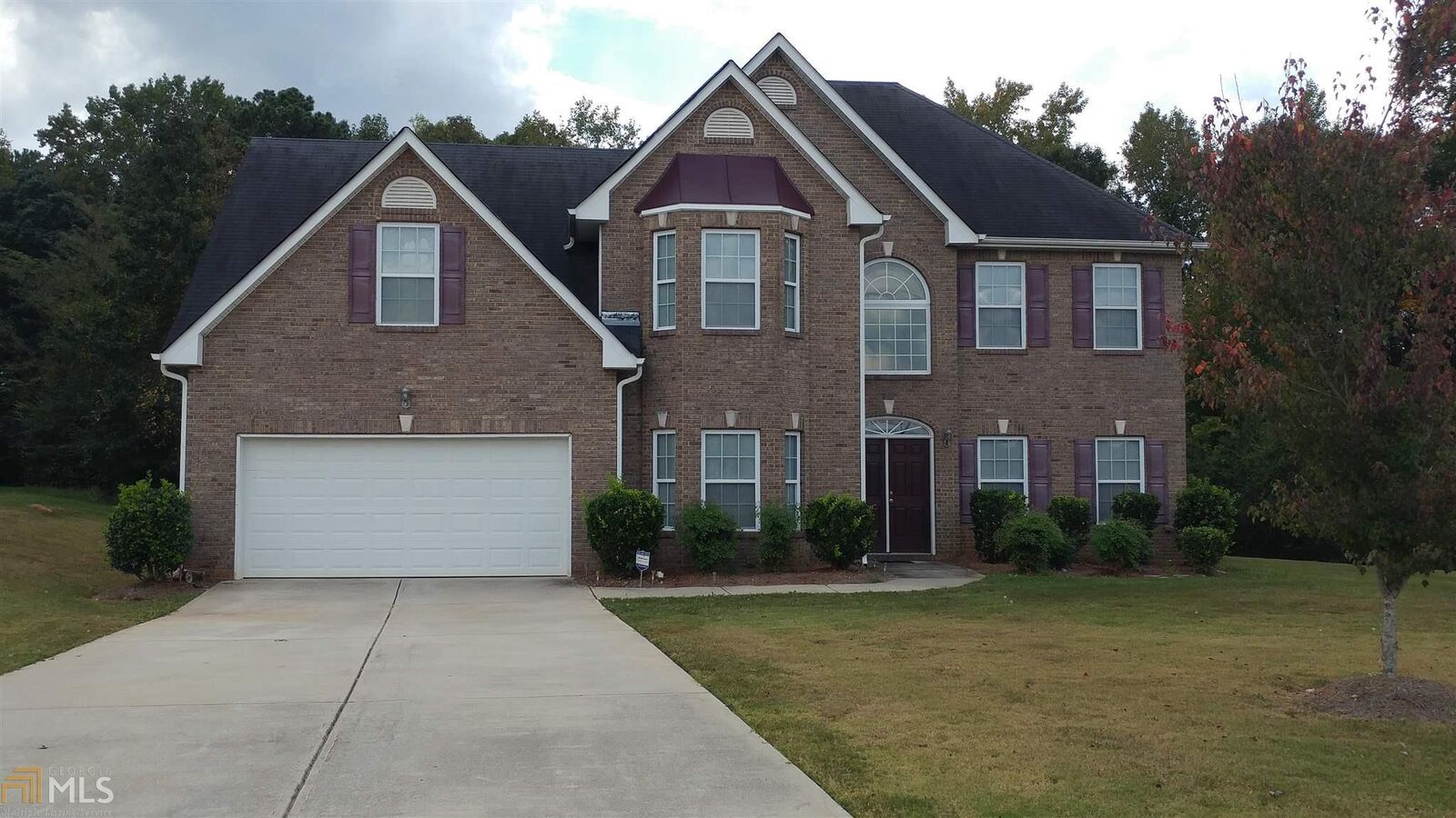 Property Photo: 811 Hennepin Ter GA 30253