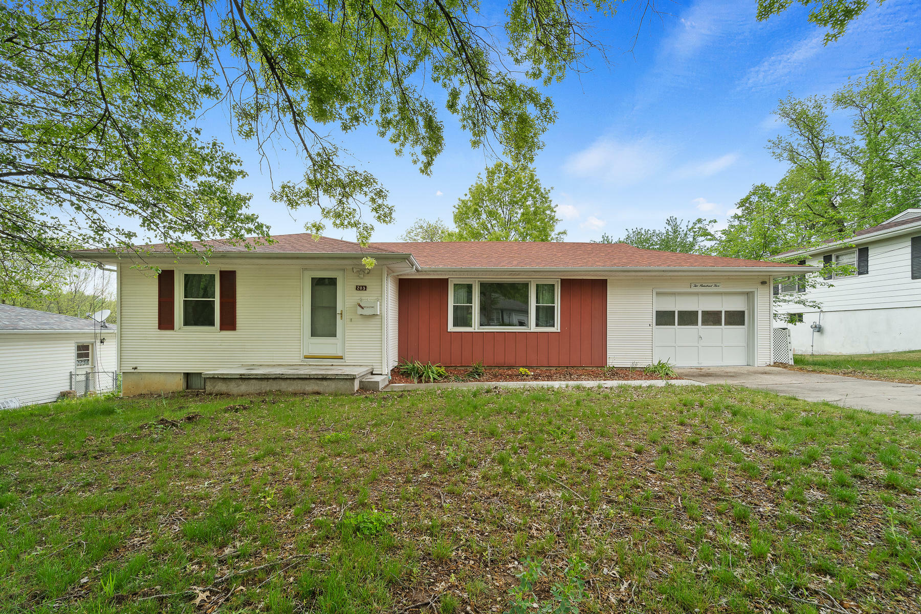 Property Photo:  205 Lynn Avenue  MO 65251 