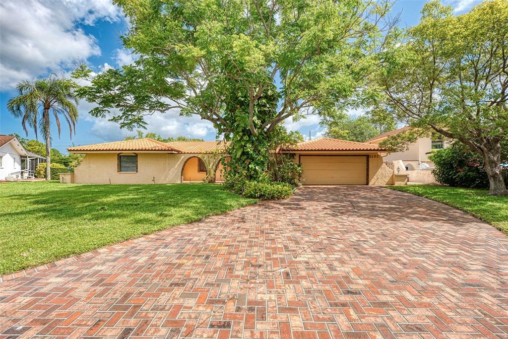 Property Photo:  2101 River Ridge Drive  FL 34239 