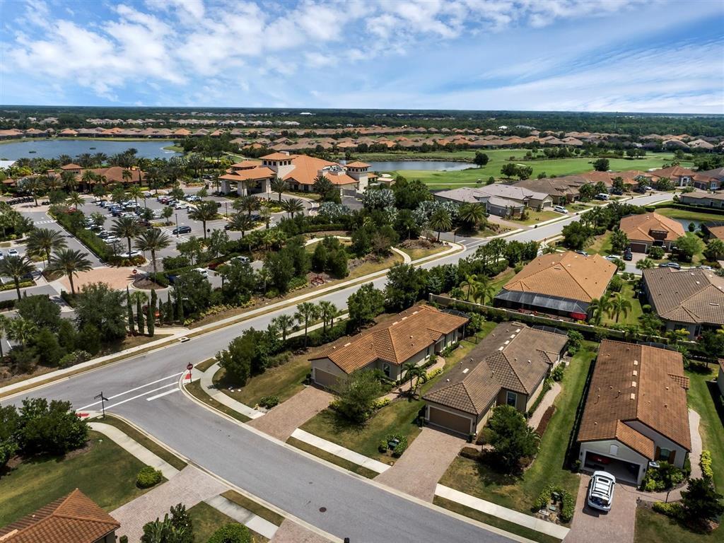 Property Photo: 4907 Savona Run FL 34211