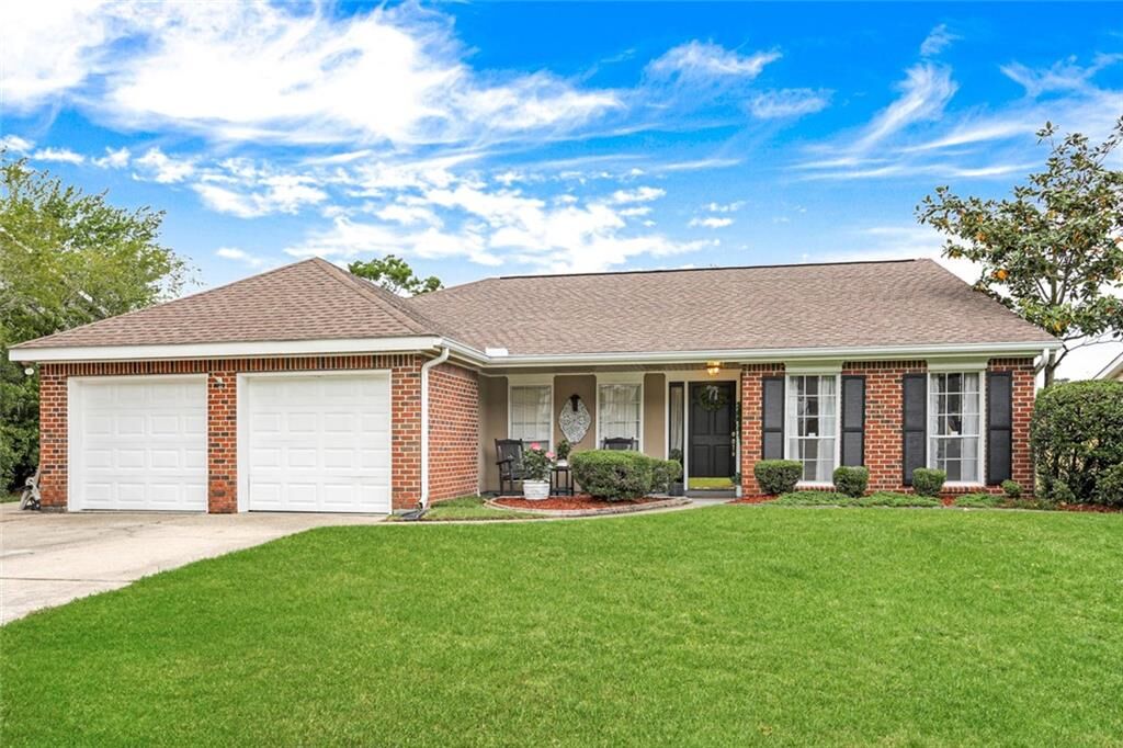 Property Photo:  135 Honeywood Drive  LA 70461 