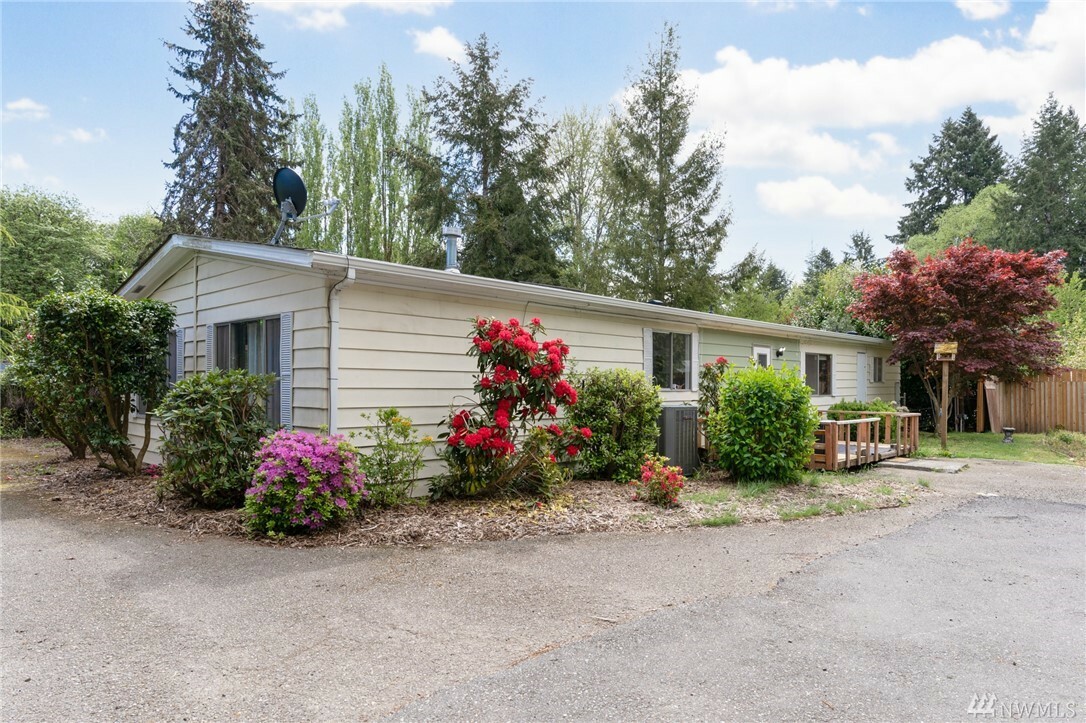 Property Photo:  4045 Thorson Rd W  WA 98312 