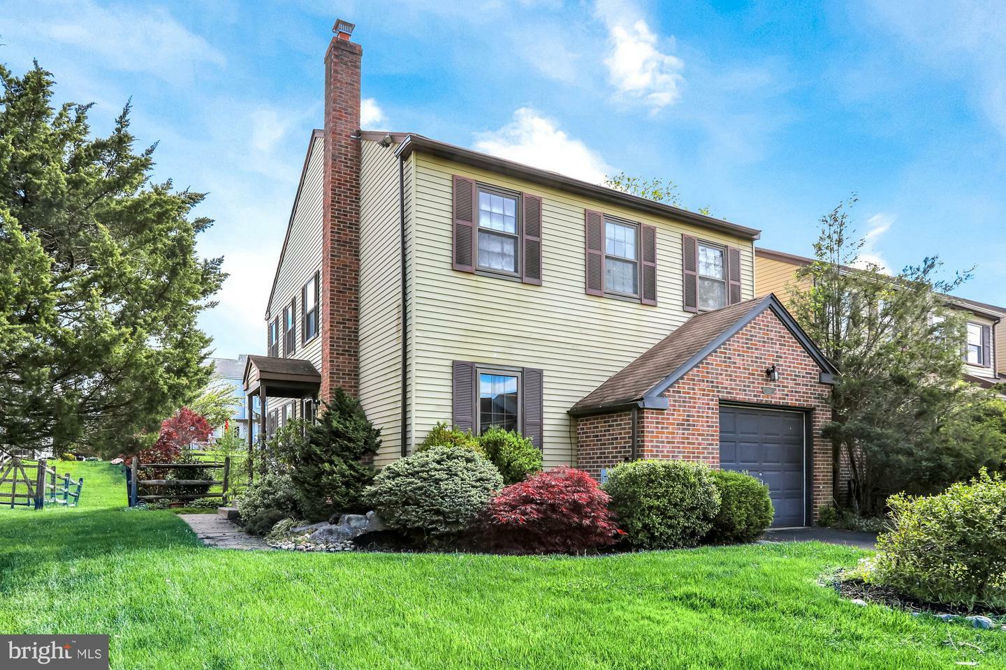 Property Photo:  218 Parkview Way  PA 18940 