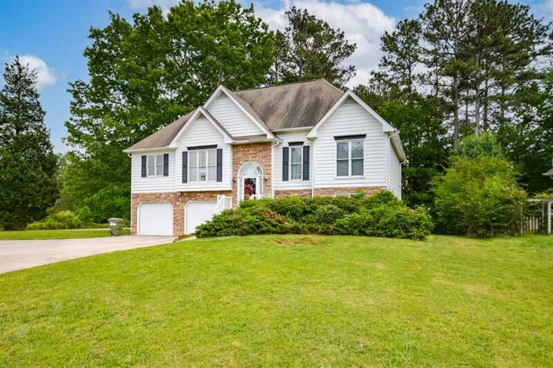 Property Photo: 19 Abbey Lane GA 30157