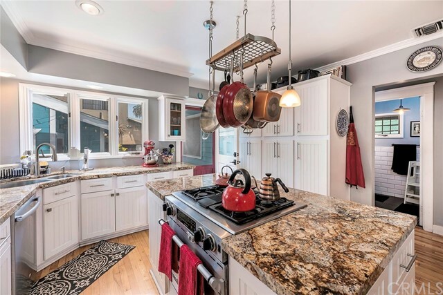 Property Photo: 233 Lindero Avenue CA 90803