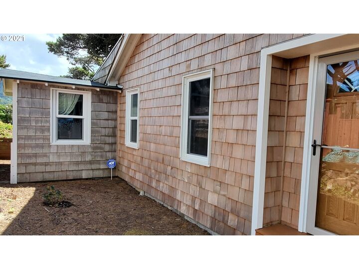 770 N Pacific  Rockaway Beach OR 97136 photo