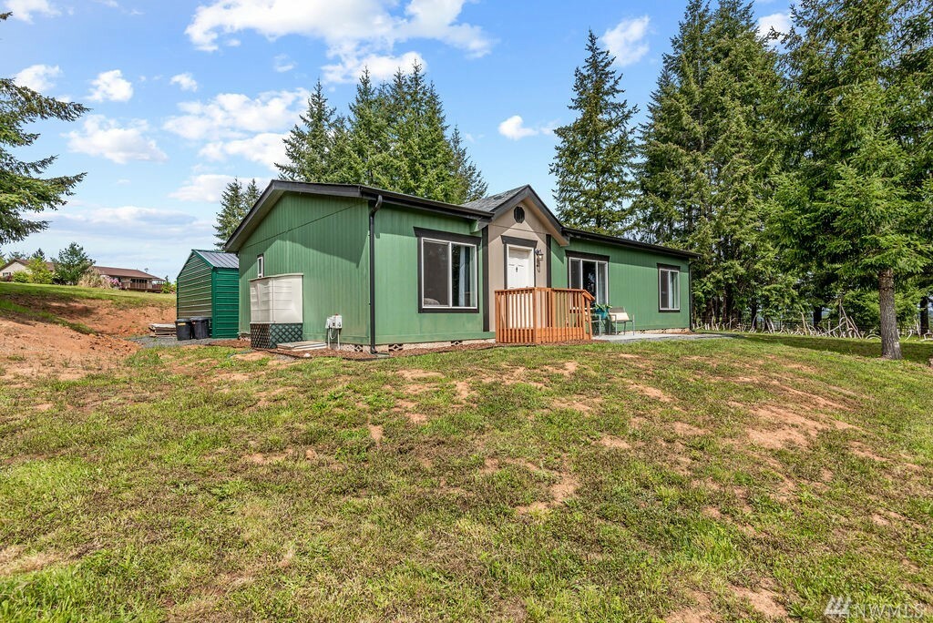 Property Photo:  131 Silverthistle Rd  WA 98596 