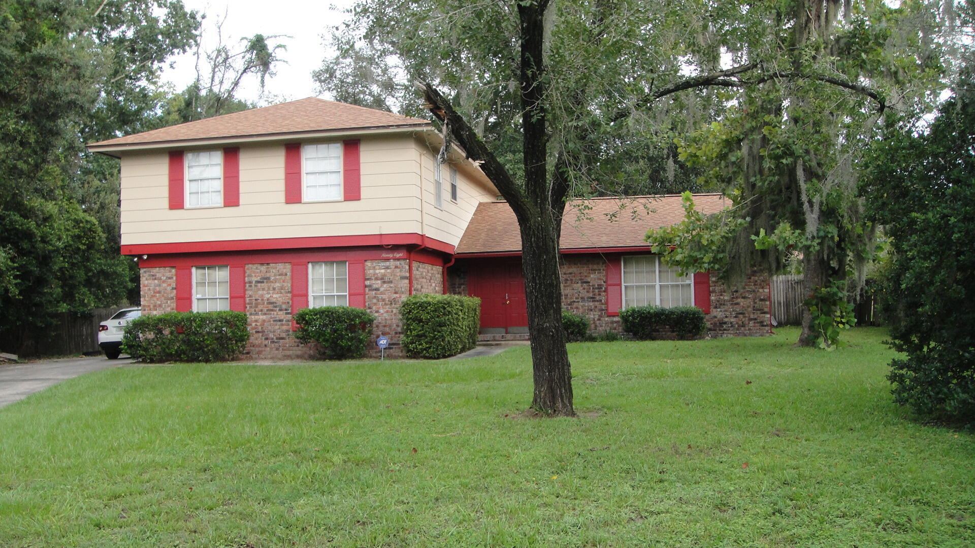 Property Photo: 98 Vanderford Road E FL 32073