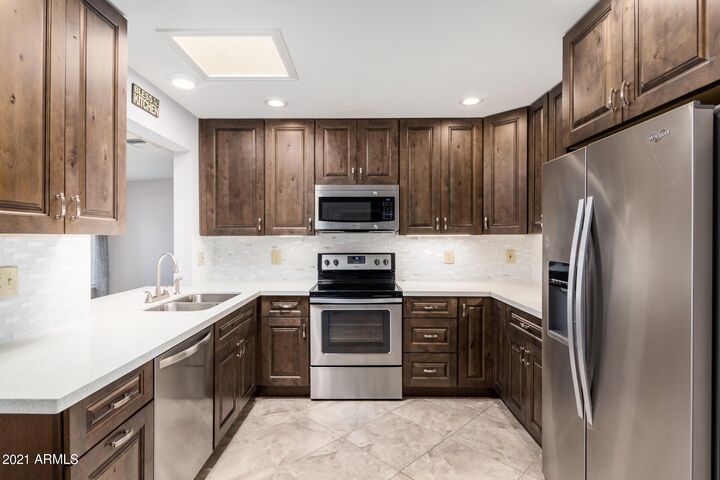 Property Photo: 10864 W Santa Fe Drive AZ 85351