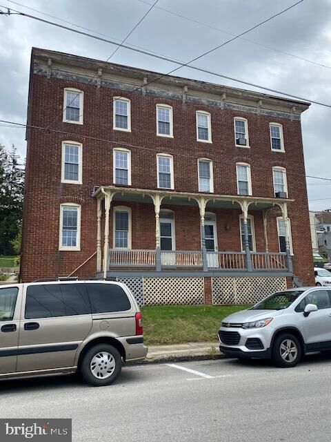Property Photo:  242 1st Avenue  PA 17356 