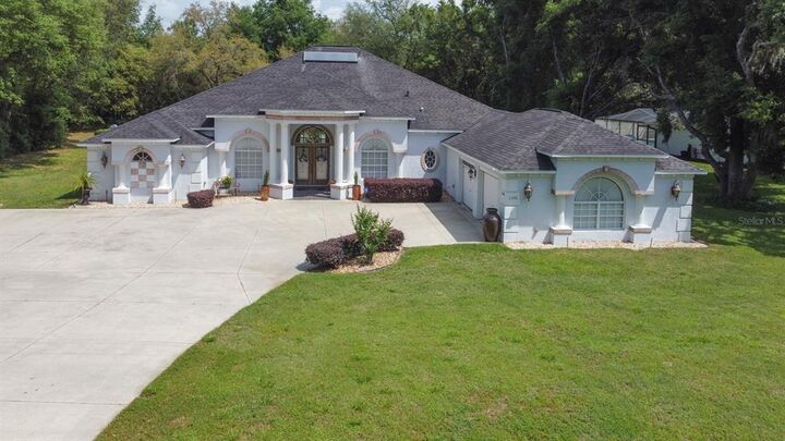 Property Photo: 1591 E Monopoly Loop FL 34453