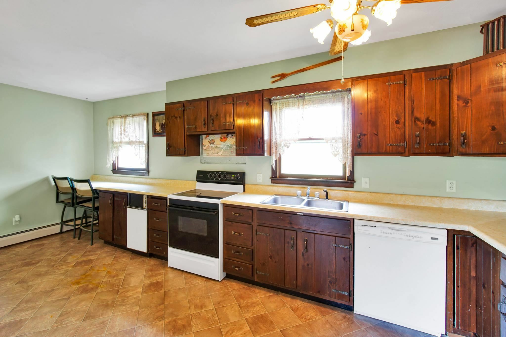 Property Photo:  161 Railroad Street  VT 05468 