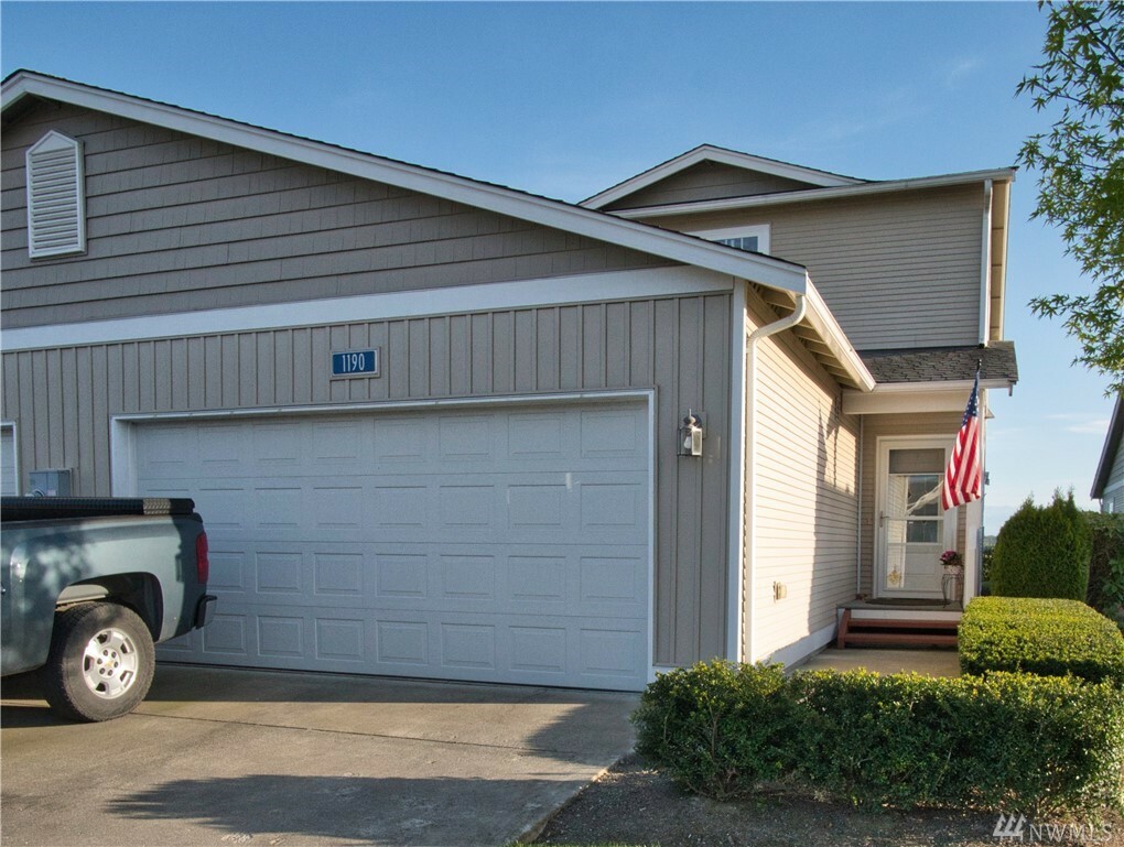 Property Photo:  1190 Decatur Cir  WA 98233 