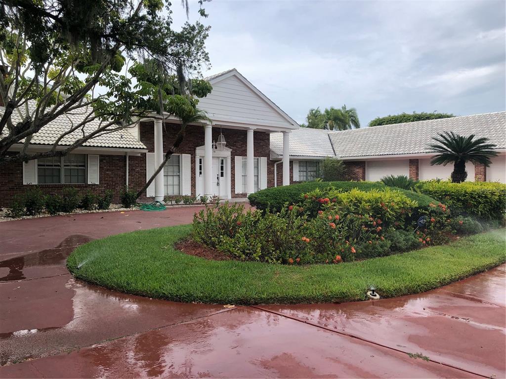 Property Photo: 535 McKinley Drive FL 34236