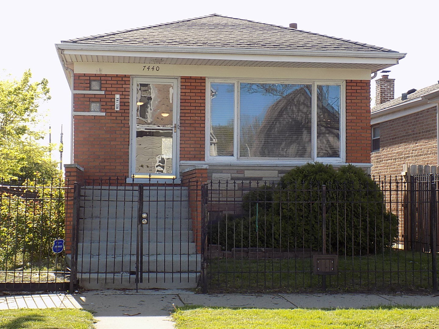 Property Photo:  7440 S Sangamon Street  IL 60621 