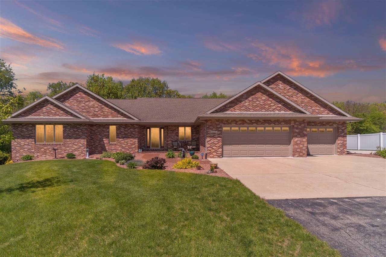 Property Photo: 5225 N Zermatt Drive WI 53545