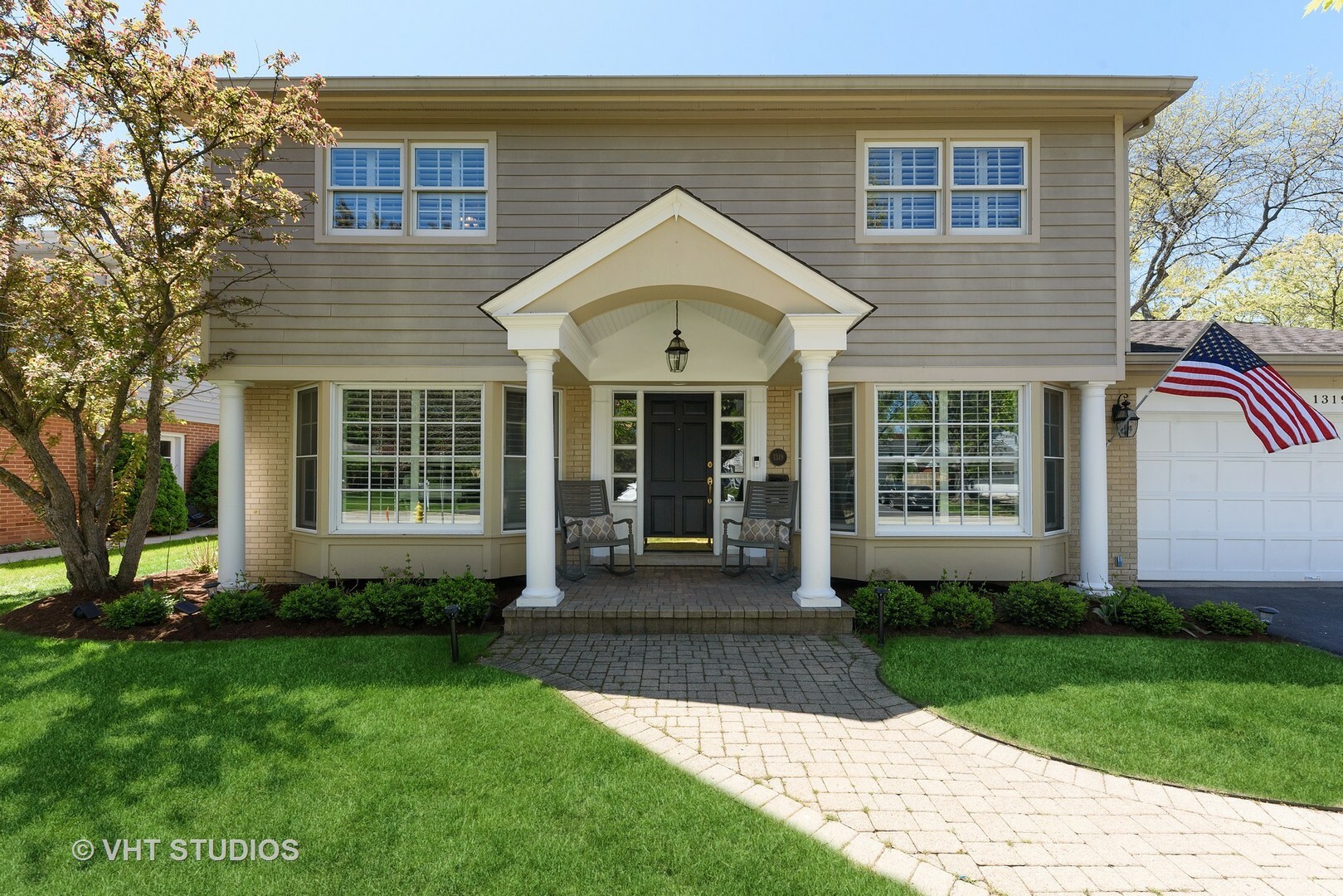 Property Photo: 1319 Elizabeth Lane IL 60025