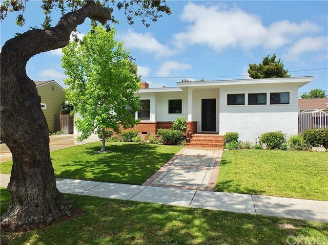 Property Photo: 3031 San Anseline Avenue CA 90808