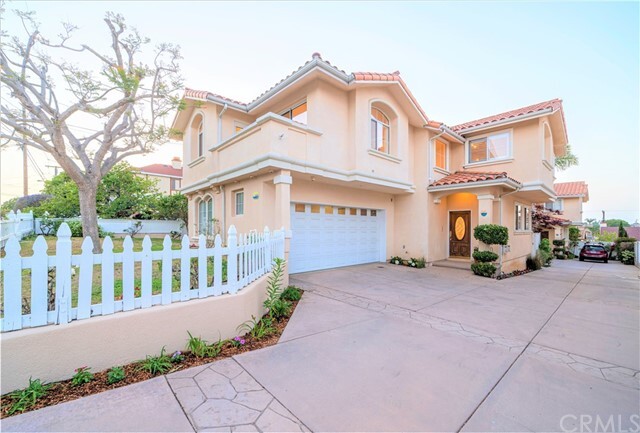 Property Photo: 1713 Clark Lane A CA 90278