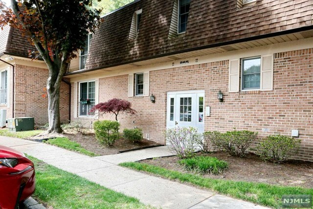 Property Photo:  265 Collignon Way 3A  NJ 07675 