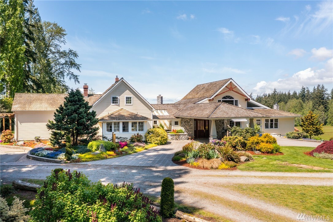 Property Photo: 19381 County Line Rd WA 98292