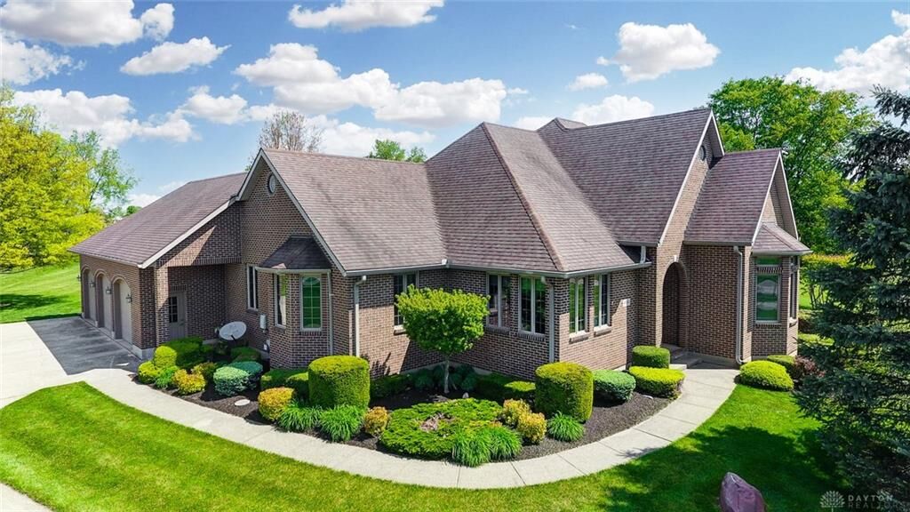 Property Photo: 11740 Zeller Court OH 45344