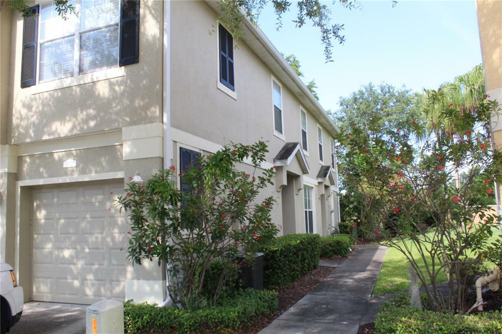 Property Photo:  6753 Breezy Palm Drive  FL 33578 