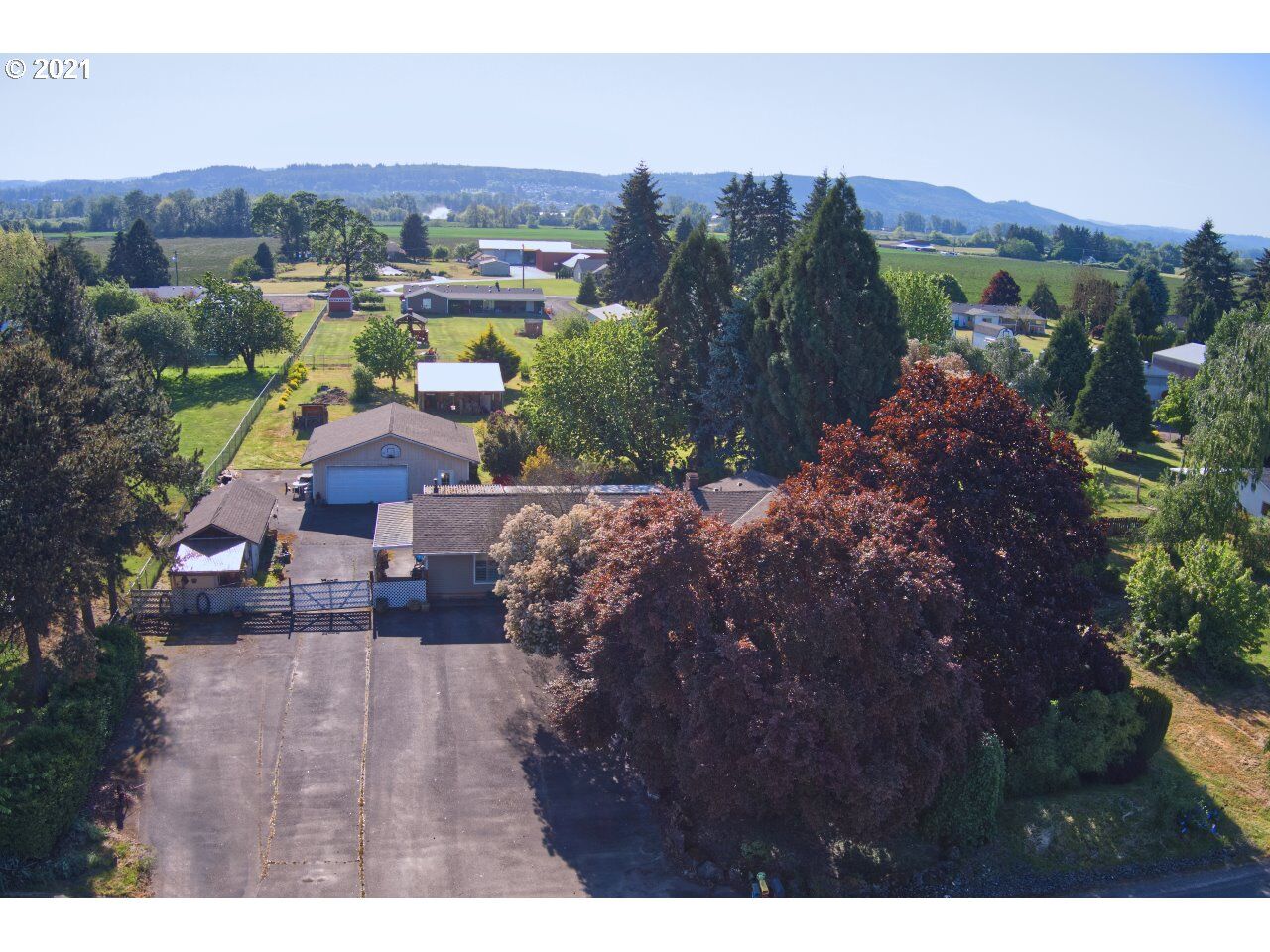 Property Photo:  172 Wallace Rd  WA 98674 