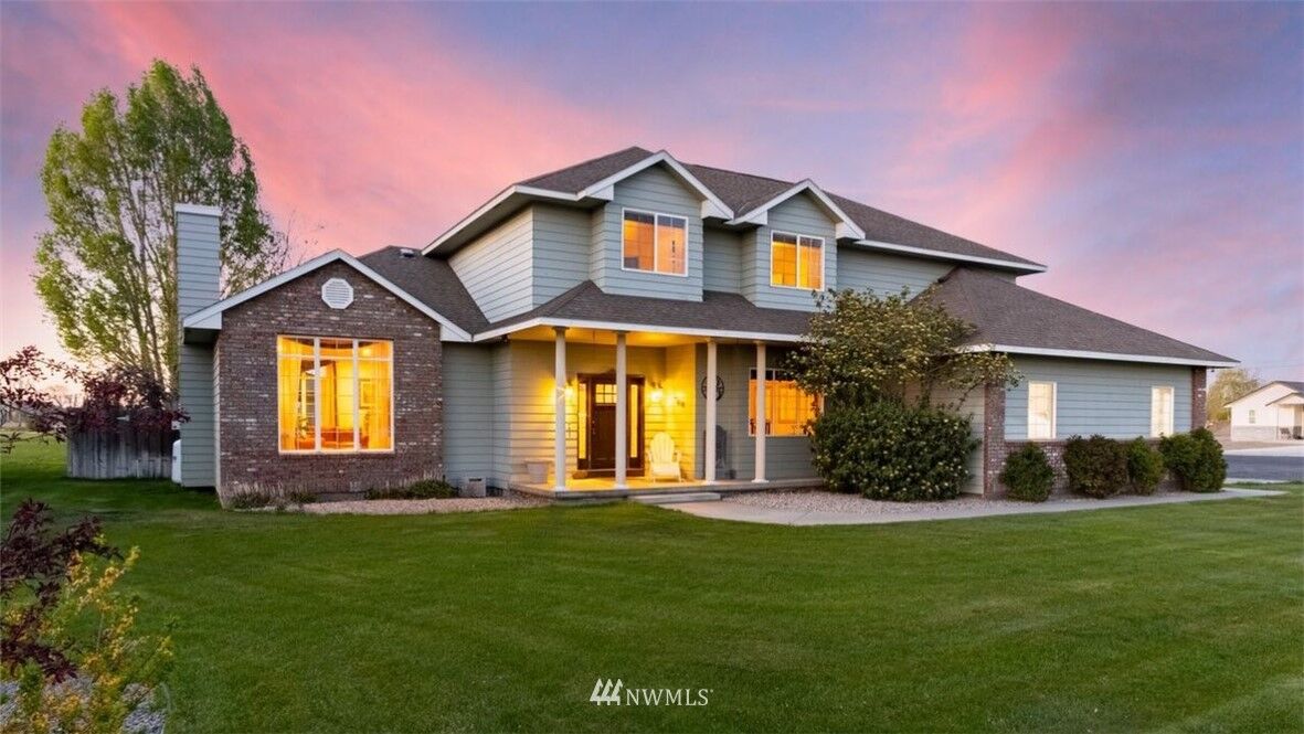 Property Photo:  1942 Melody Lane  WA 98837 