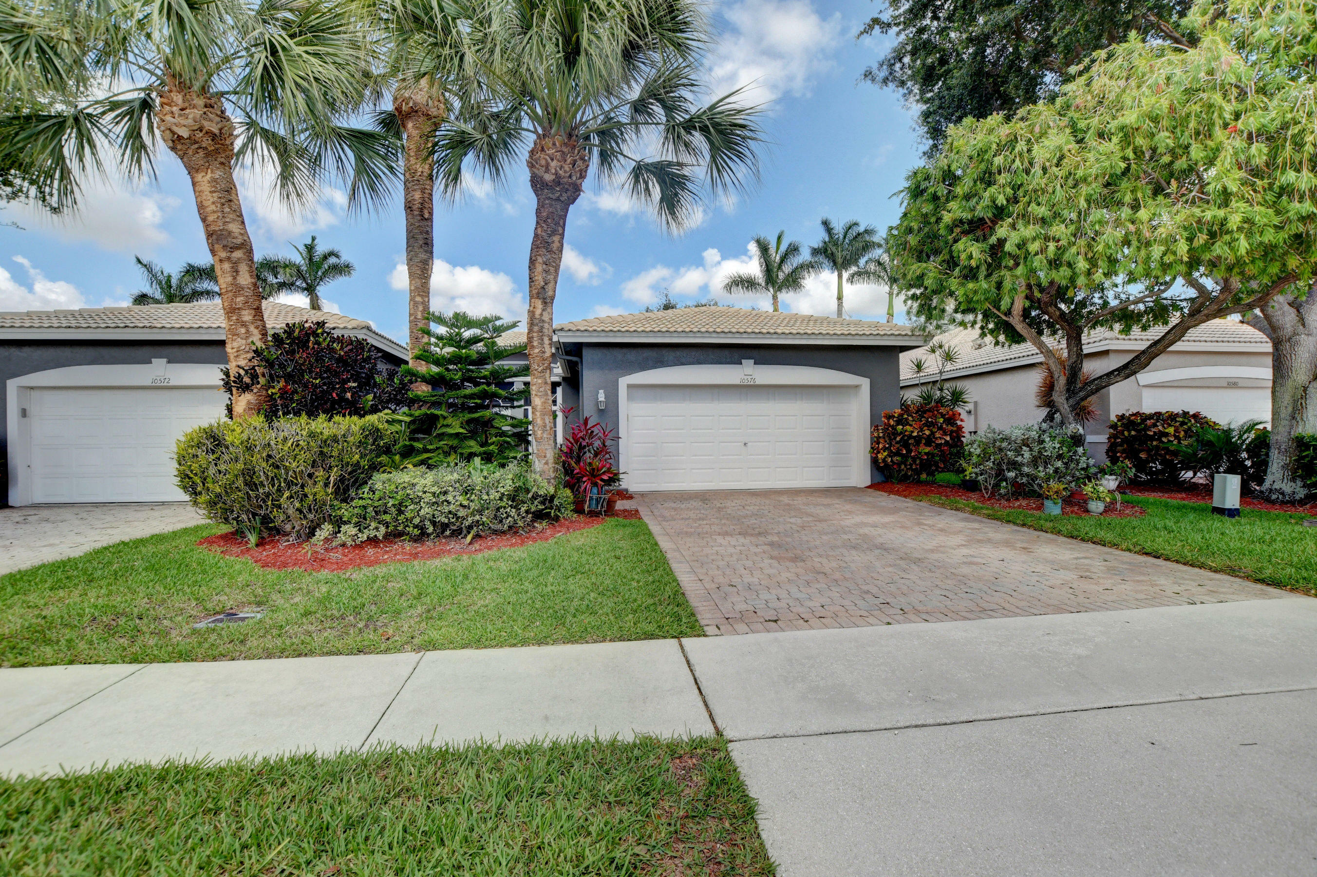 Property Photo:  10576 Royal Caribbean Circle  FL 33437 