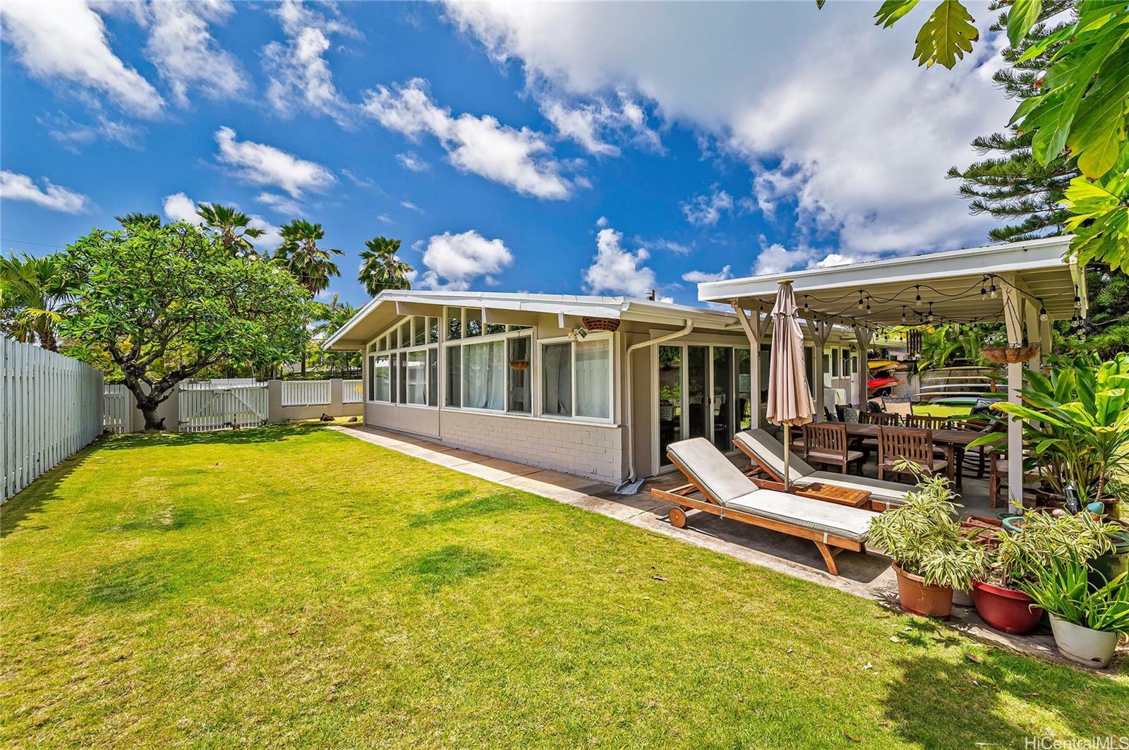 Property Photo:  572 N Kalaheo Avenue A  HI 96734 