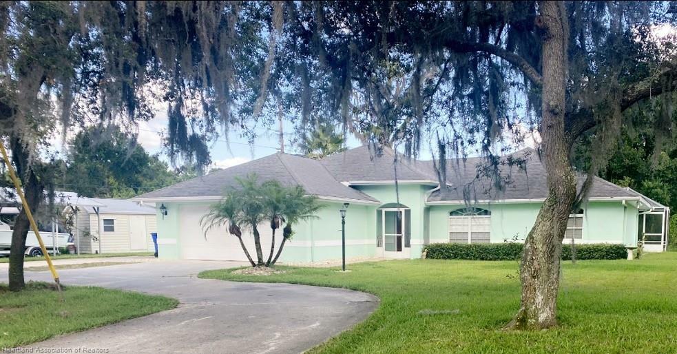 Property Photo:  424 Hillcrest Road  FL 33870 