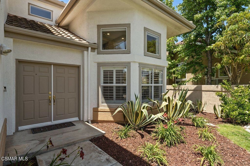 Property Photo:  77 Golden Glen Drive  CA 93065 